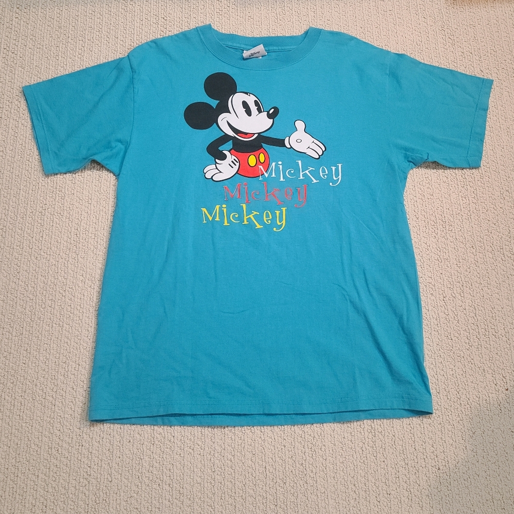 Vintage early 2000s Mickey Mouse shirt